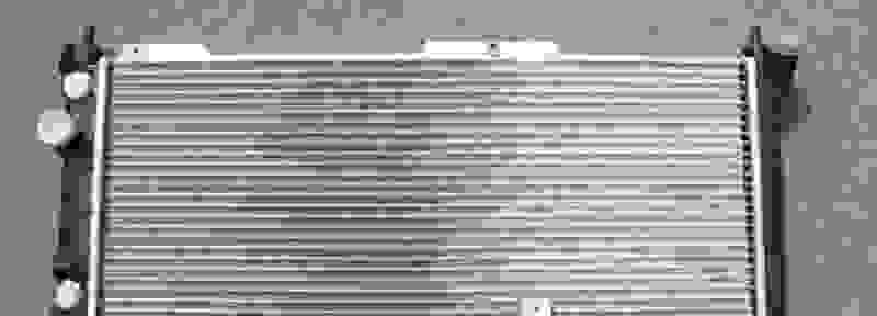 汽车散热器内部结构图 汽车散热器原理