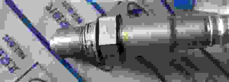 刚换的氧传感器故障灯又亮了 更换了3次氧传感器还是故障
