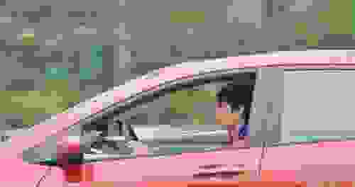 高速上开车为什么不可以开窗？