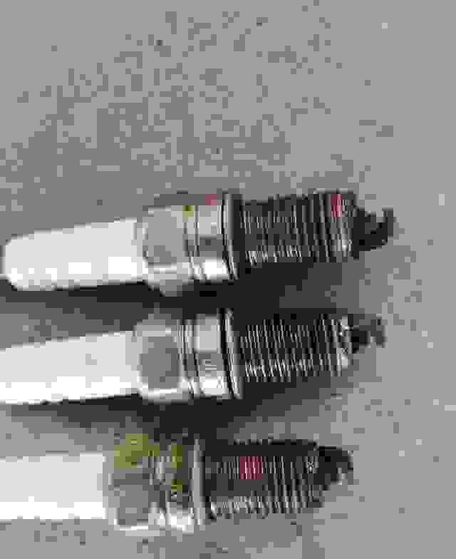 车子6万公里变速器油和火花塞基本都要换吗？